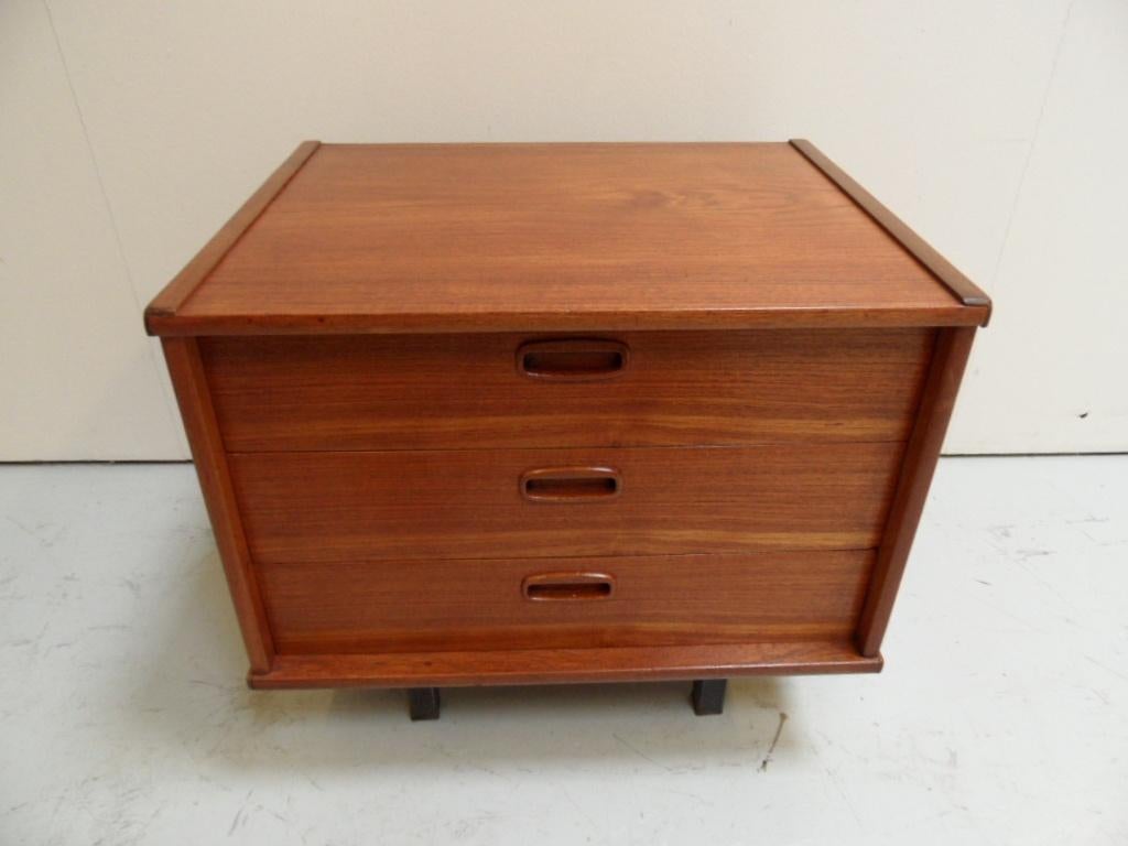 vintage Mid Century ladekast archiefkast, Gebruikt, 3 of 4 laden, Minder dan 100 cm, 25 tot 50 cm