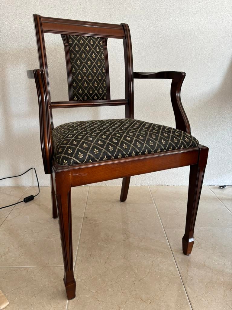 1 rechte houten stoel met stoffen zitting, Huis en Inrichting, Stoelen, Ophalen, Zo goed als nieuw, Zwart, Eén