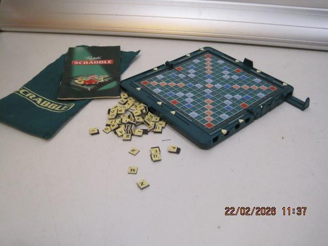 scrabble reisspel (377), Hobby en Vrije tijd, Gezelschapsspellen | Bordspellen, Gebruikt, Reisspel, Ophalen of Verzenden