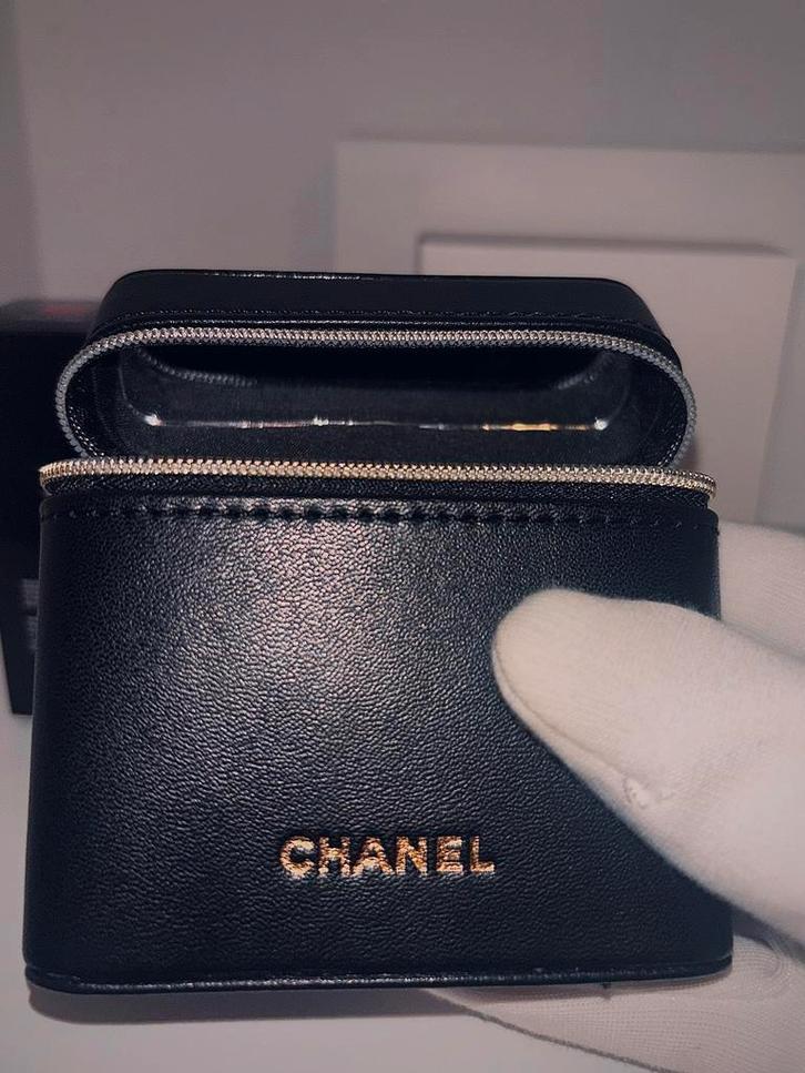 Chanel Rouge Allure Velvet lipstick case limited edition, Sieraden, Tassen en Uiterlijk, Beautycases, Zwart, Nieuw, Ophalen of Verzenden