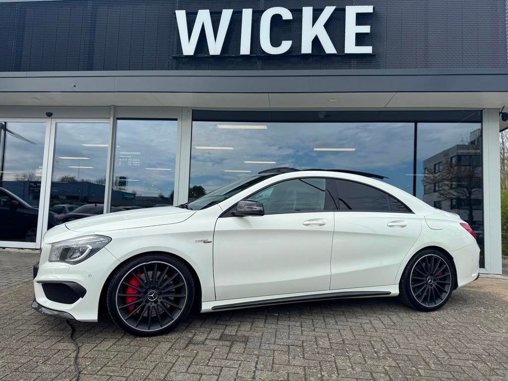 Mercedes-Benz CLA-klasse AMG 45 4MATIC PANO Kuipstoelen, Auto's, Mercedes-Benz, Automaat, CLA, Gebruikt, 4 cilinders