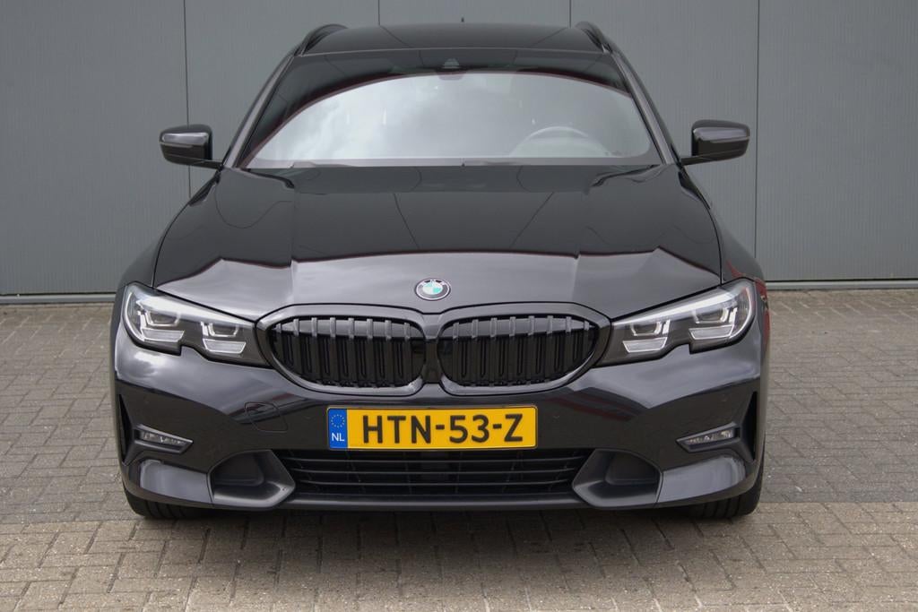 BMW 3-serie Touring 318i High Executive M-Sport velgen | Led, Automaat, 1998 cc, Achterwielaandrijving, Gebruikt