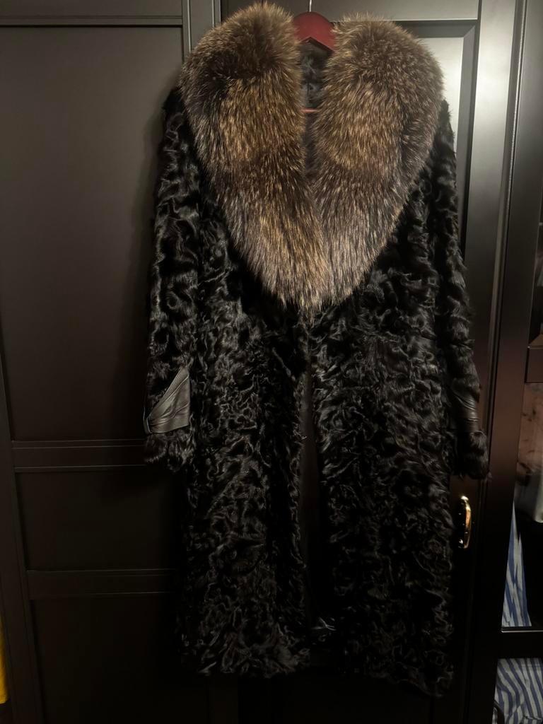 Lange bontjas met kraag - Maat L, Ophalen of Verzenden, Gedragen, Maat 42/44 (L), Zwart