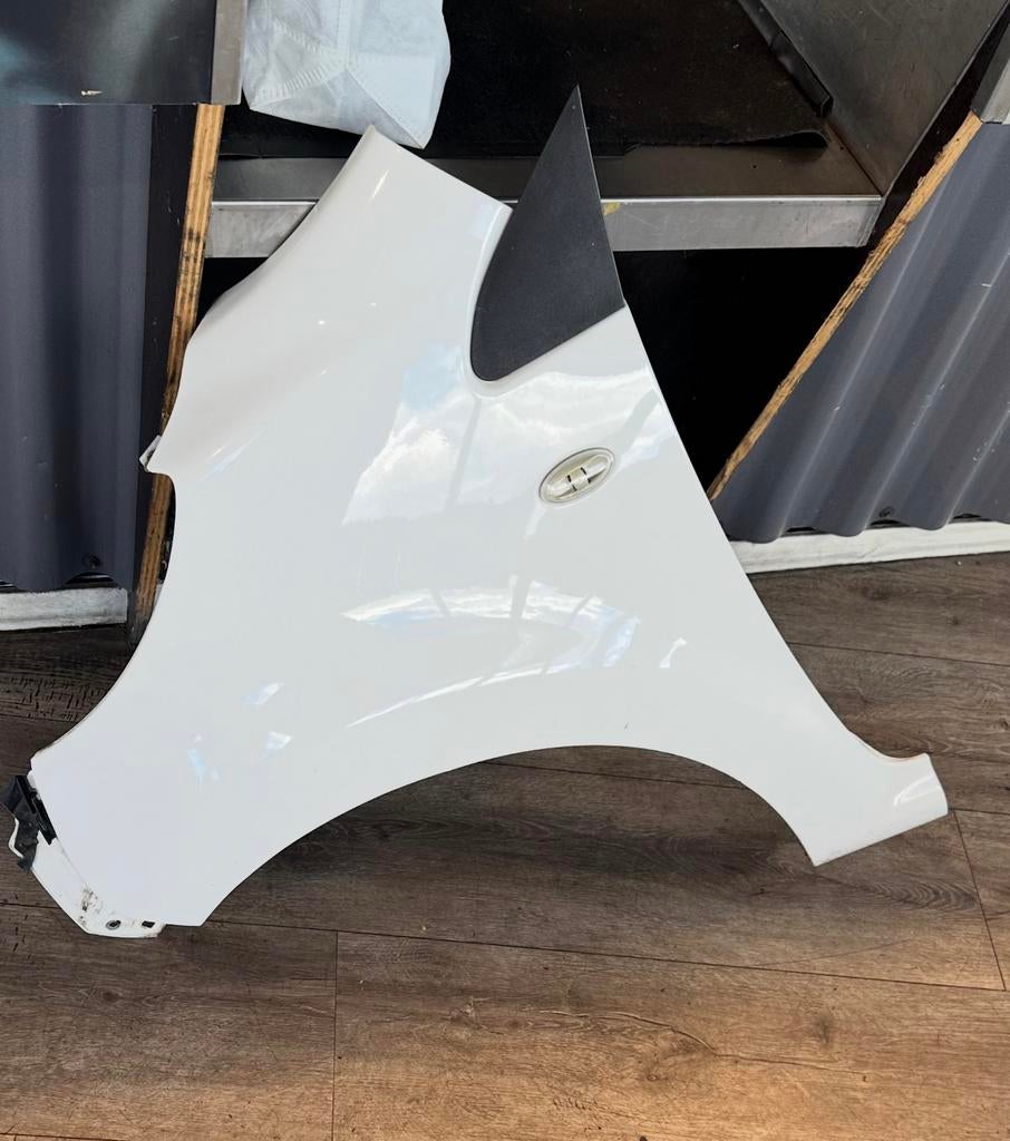 Origineel Rechts en Links spatborden voor C1 of 107, Auto-onderdelen, Carrosserie en Plaatwerk, Ophalen of Verzenden, Links, Peugeot