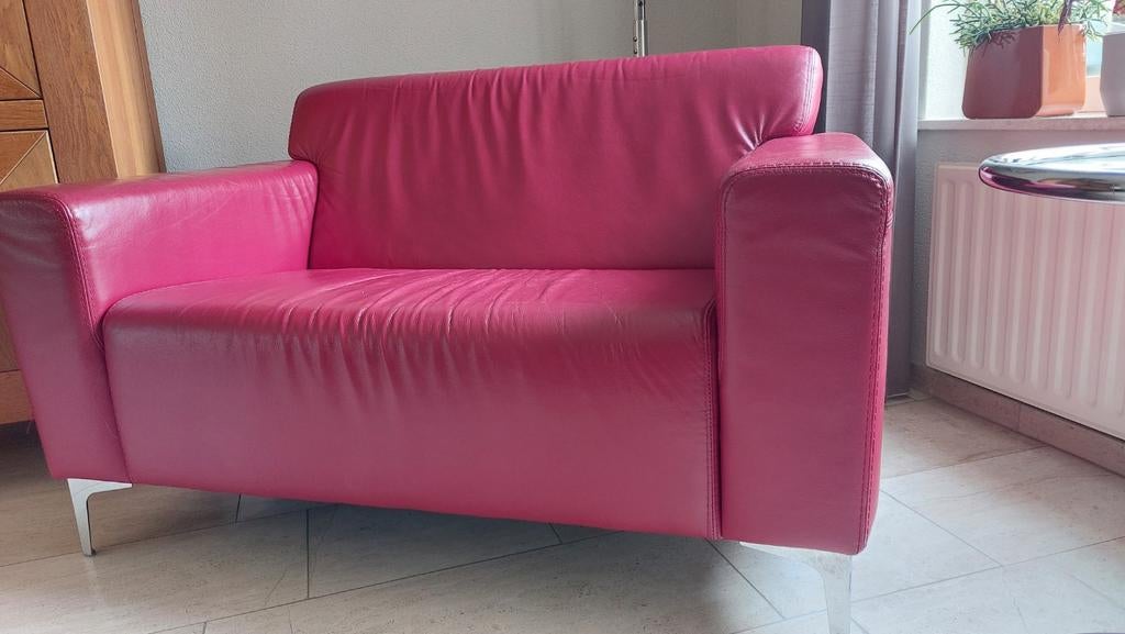 Te koop: mooi rood leren bankje, Ophalen, Gebruikt, Tweepersoons, Minder dan 150 cm