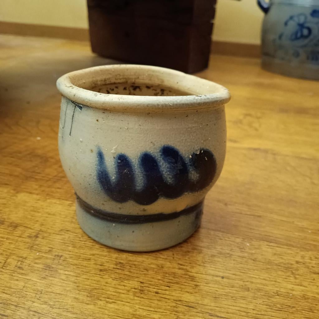 Oud aardewerk potje met blauw decor, Antiek en Kunst, Antiek | Keramiek en Aardewerk, Ophalen