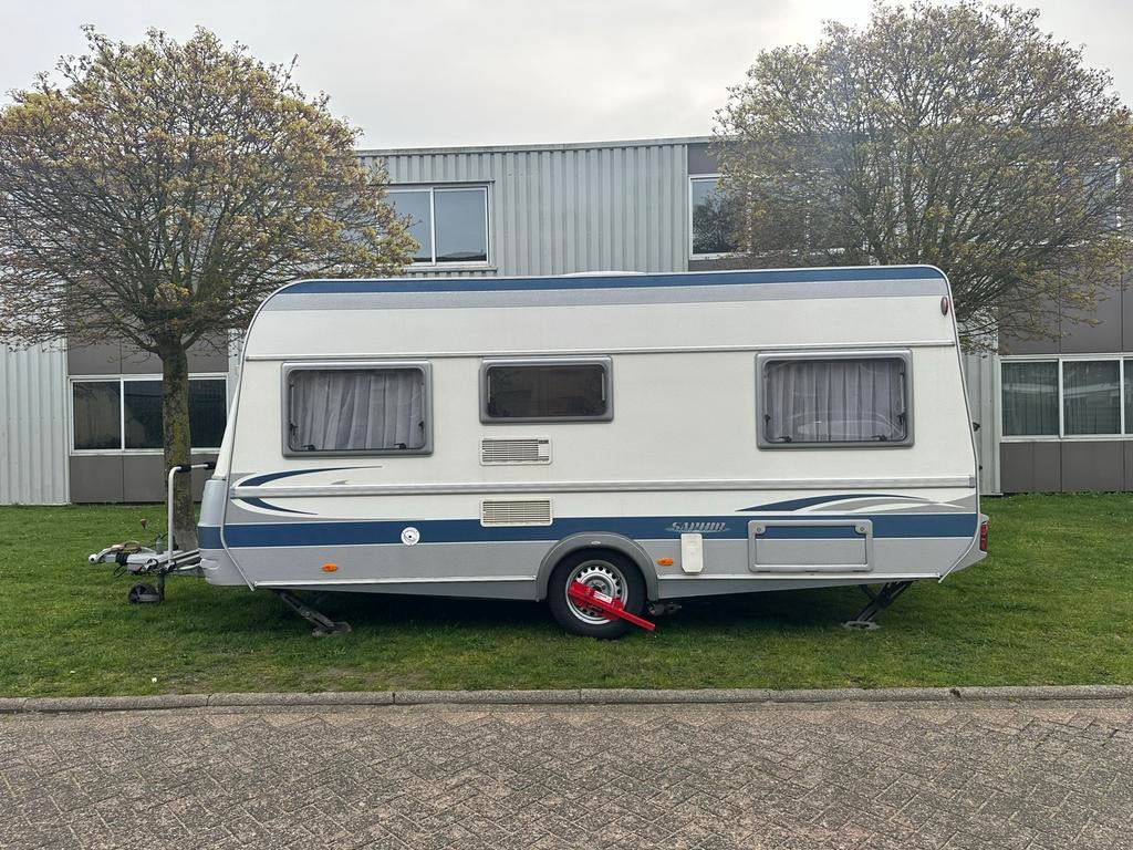 Fendt Saphir 470 caravan met dakairco en mover, Rondzit, Omvormbare zithoek, Airco, Particulier