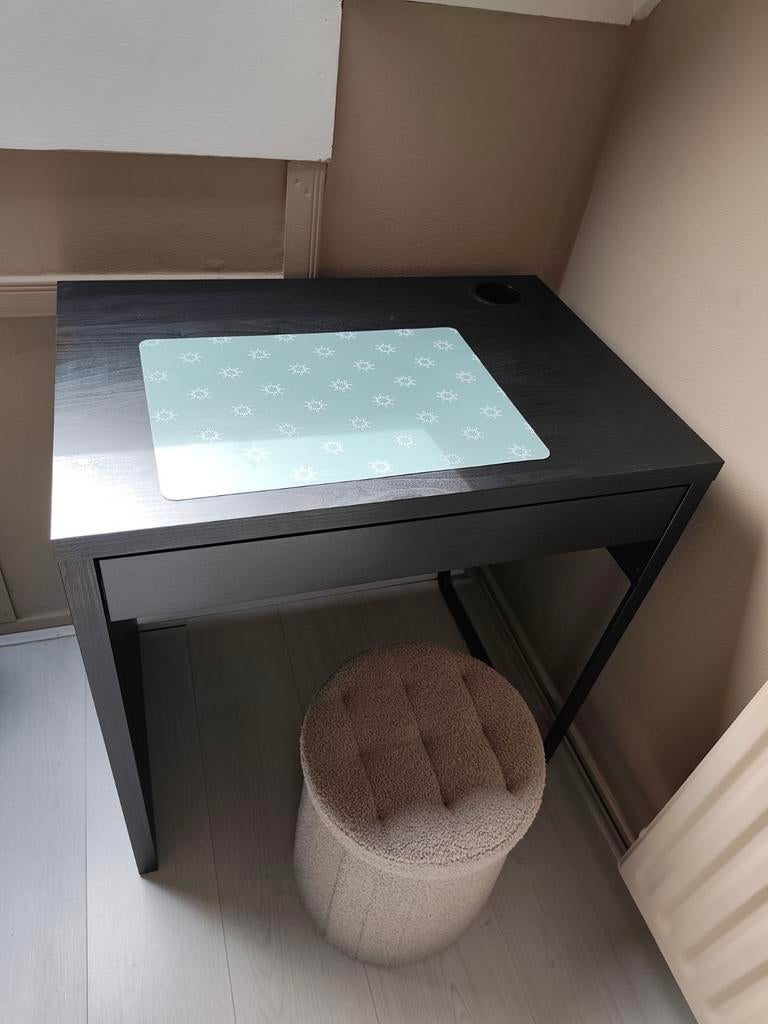 IKEA MICKE bureau zwartbruin, Ophalen