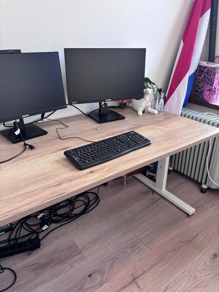 Bureau, Huis en Inrichting, Bureaus, Ophalen, Bruin, Zo goed als nieuw, Overige merken