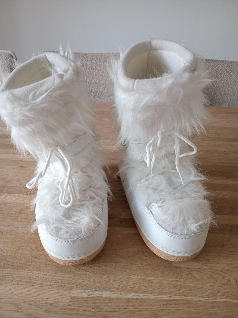 Snowboots wollig maat 37/38, Sport en Fitness, Skiën en Langlaufen, Ophalen of Verzenden, 100 tot 140 cm, Snowboots, Overige merken