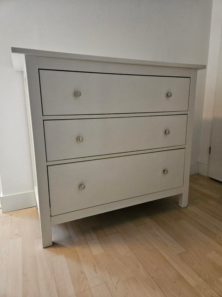 IKEA Koppang Ladekast - Wit met 3 Laden. Knopjes vervangen., Huis en Inrichting, Kasten | Ladekasten, Ophalen, Gebruikt, Modern, Scandinavisch