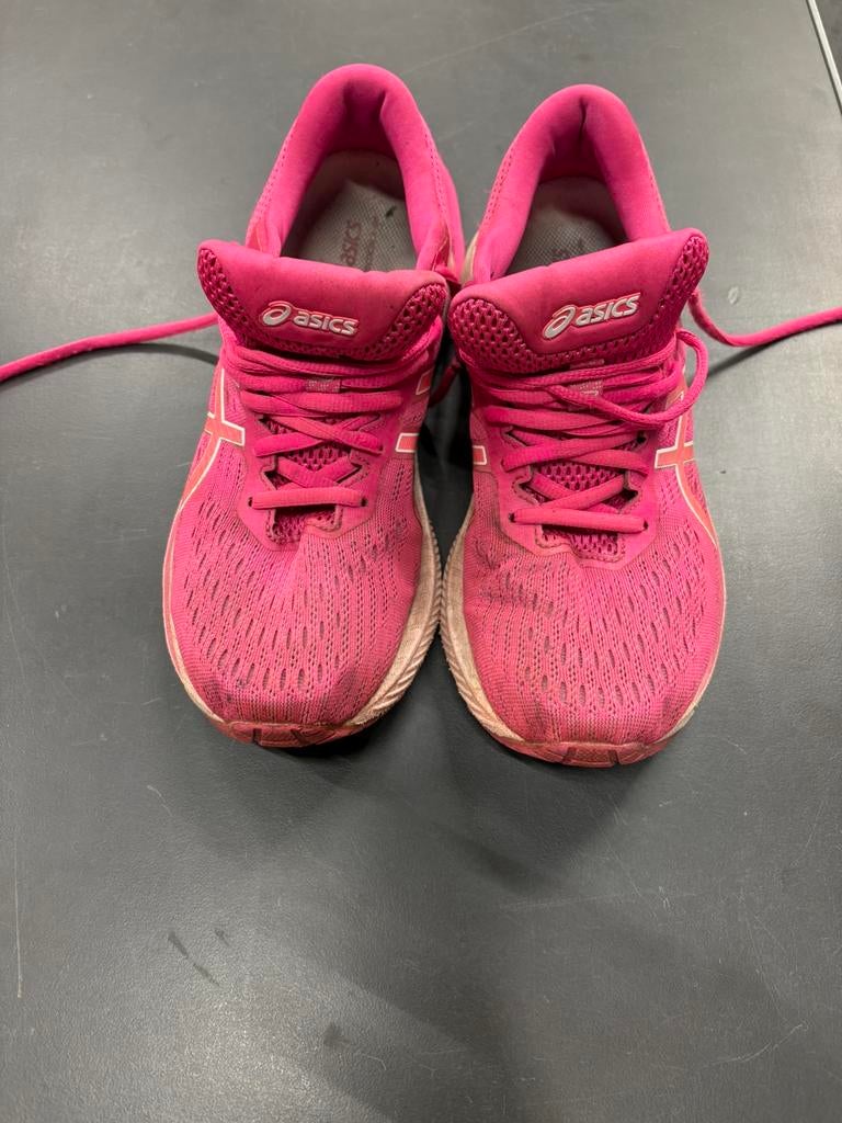 Asics hardloopschoenen maat 42, Sport en Fitness, Loopsport en Atletiek, Gebruikt, Hardloopschoenen, Ophalen of Verzenden, Hardlopen