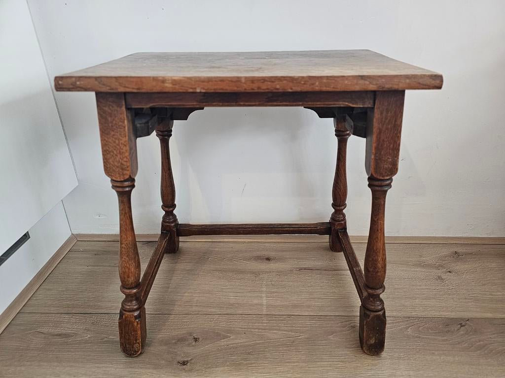 Heel mooie eikenhouten bijzettafel  - Nostalgisch!, Ophalen