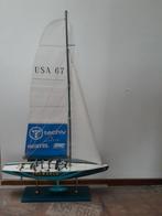 Zeilboot USA 67 - "One world" miniatuur, Ophalen
