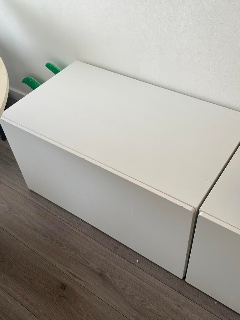 Witte lage kast wegens verhuizing, Ophalen of Verzenden, Gebruikt