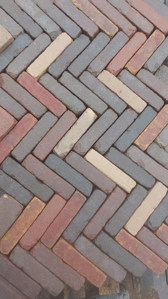 180m2 Nieuw gebakken klinkers waalformaat bont 20x5x8cm, Tuin en Terras, Tegels en Klinkers, Nieuw, Klinkers, Keramiek, 10 m² of meer