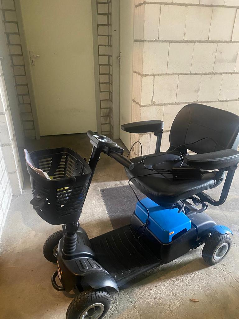 Scootmobiel VIVO - demontabel - ALS NIEUW, Ophalen, Zo goed als nieuw, 10 km/u of minder