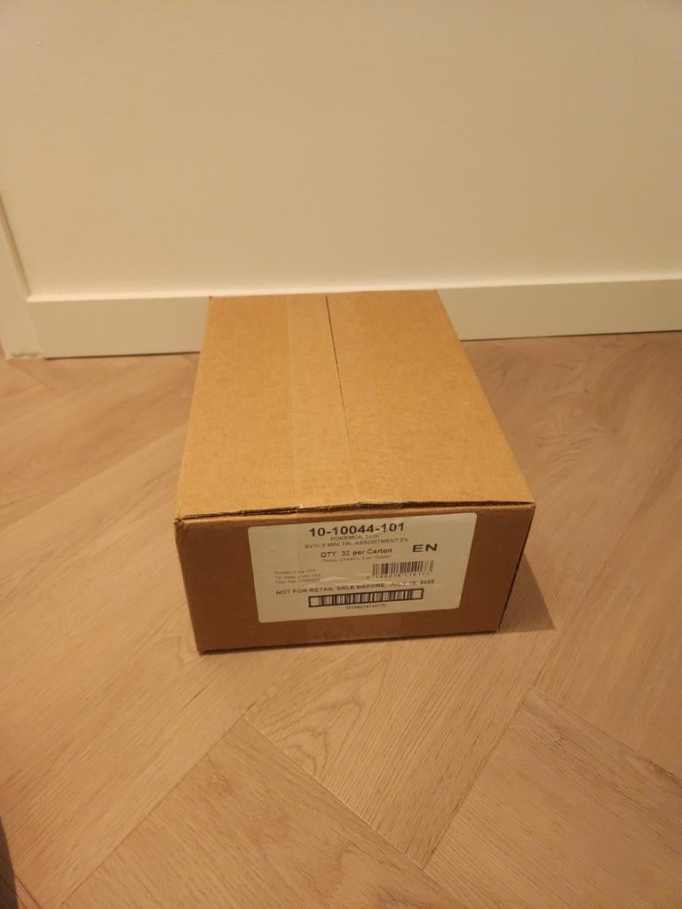 Black bolt white flare tin display case, Ophalen of Verzenden, Minder dan 10 m², Laminaat