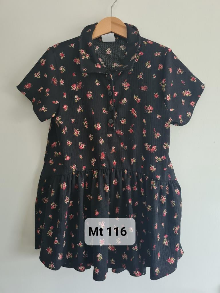 Zwart met rode bloemetjes jurkje van Zara
Maat 116, Kinderen en Baby's, Kinderkleding | Maat 116, Meisje, Ophalen of Verzenden