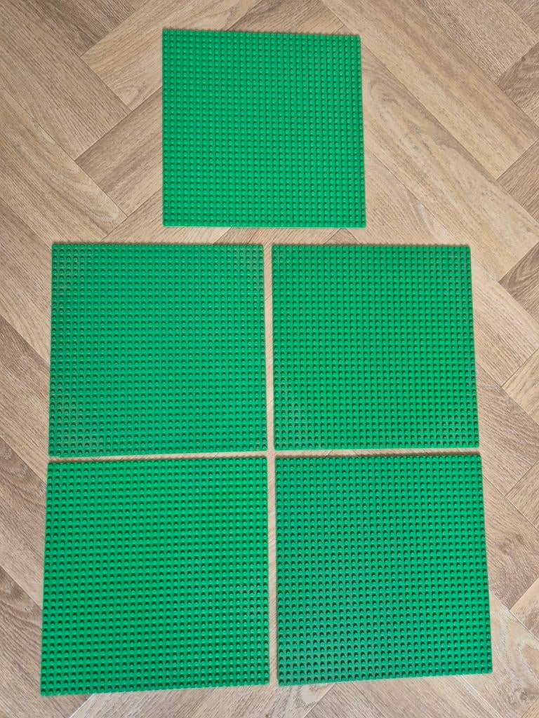 5 donker groene lego bouwplaten grondplaten 32x32, Lego, Ophalen of Verzenden, Compleet, Grondplaat