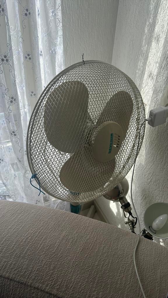 Ventilator bijna nieuw., Ophalen of Verzenden, Zo goed als nieuw, Tafelventilator