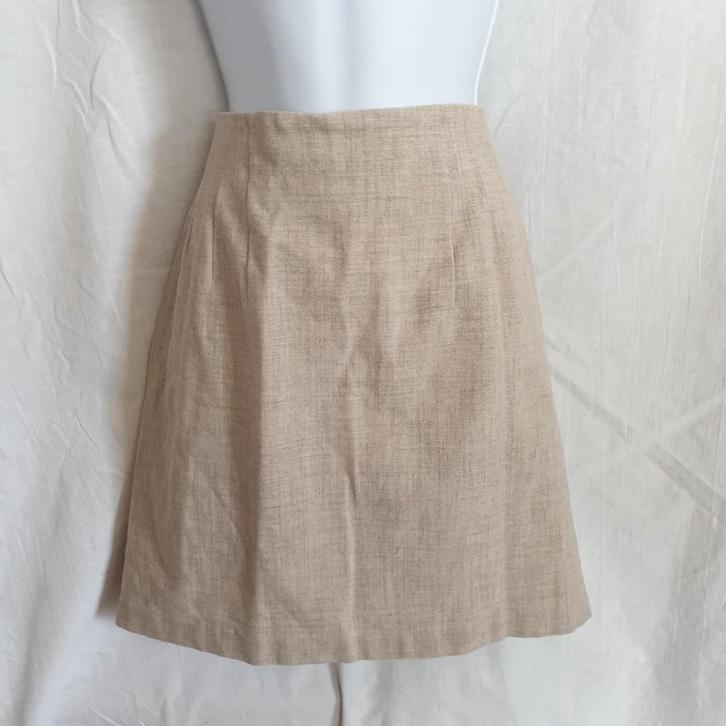 Nette grijze rok. Mt 40. Merk Q-Line, Kleding | Dames, Rokken, Zo goed als nieuw, Maat 38/40 (M), Beige, Knielengte, Ophalen of Verzenden