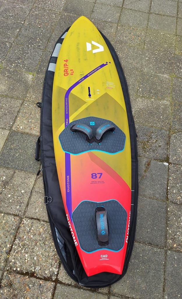Duotone Grip 4 Sls 87 ltr zgan., Watersport en Boten, Windsurfen, Ophalen, Zo goed als nieuw, Plank, 7 m² of meer