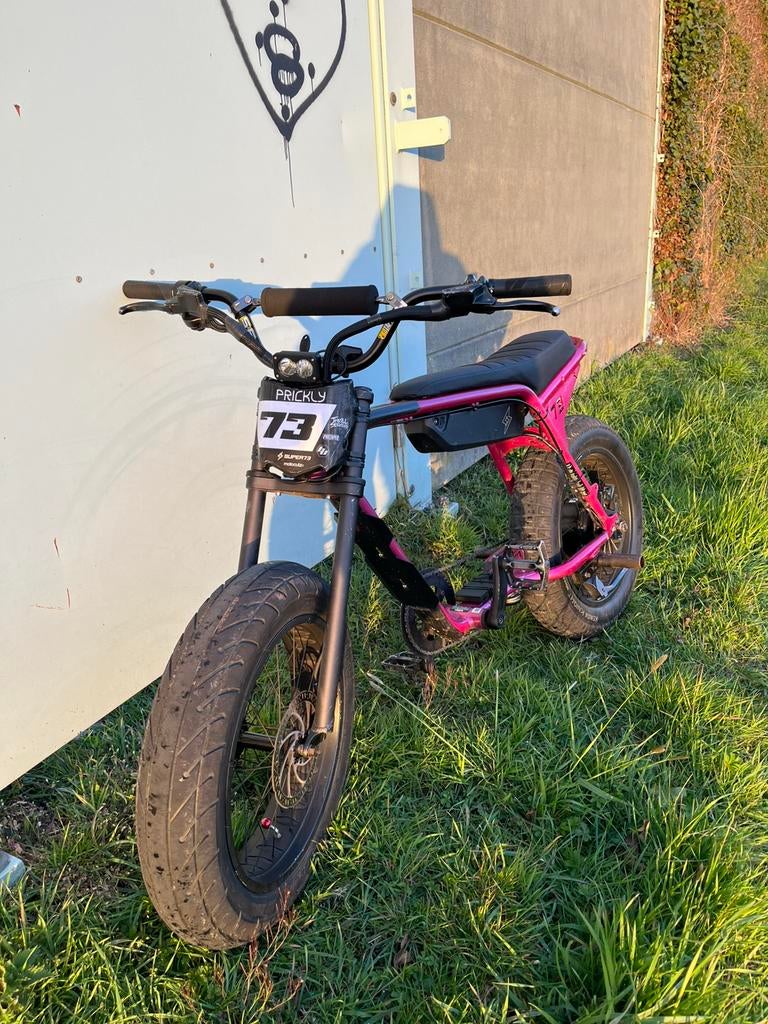 Custom super73 zx prickly pink, Fietsen en Brommers, Elektrische fietsen, 59 cm of meer, Ophalen, Gebruikt, Overige merken
