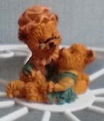 Decoratief beeldje van beren waarvan eentje een bril draagt, Verzamelen, Ophalen of Verzenden, Zo goed als nieuw, Dier