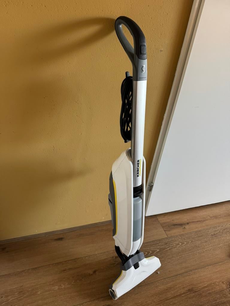 Karcher FC5 vloerreiniger / elektrische dweil, Huis en Inrichting, Schoonmaakartikelen, Ophalen, Mop of Dweil