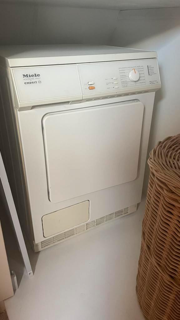 Werkt maar deur sluit niet - Miele condensdroger, Witgoed en Apparatuur, Wasdrogers, Gebruikt, Condens, Voorlader, 85 tot 90 cm