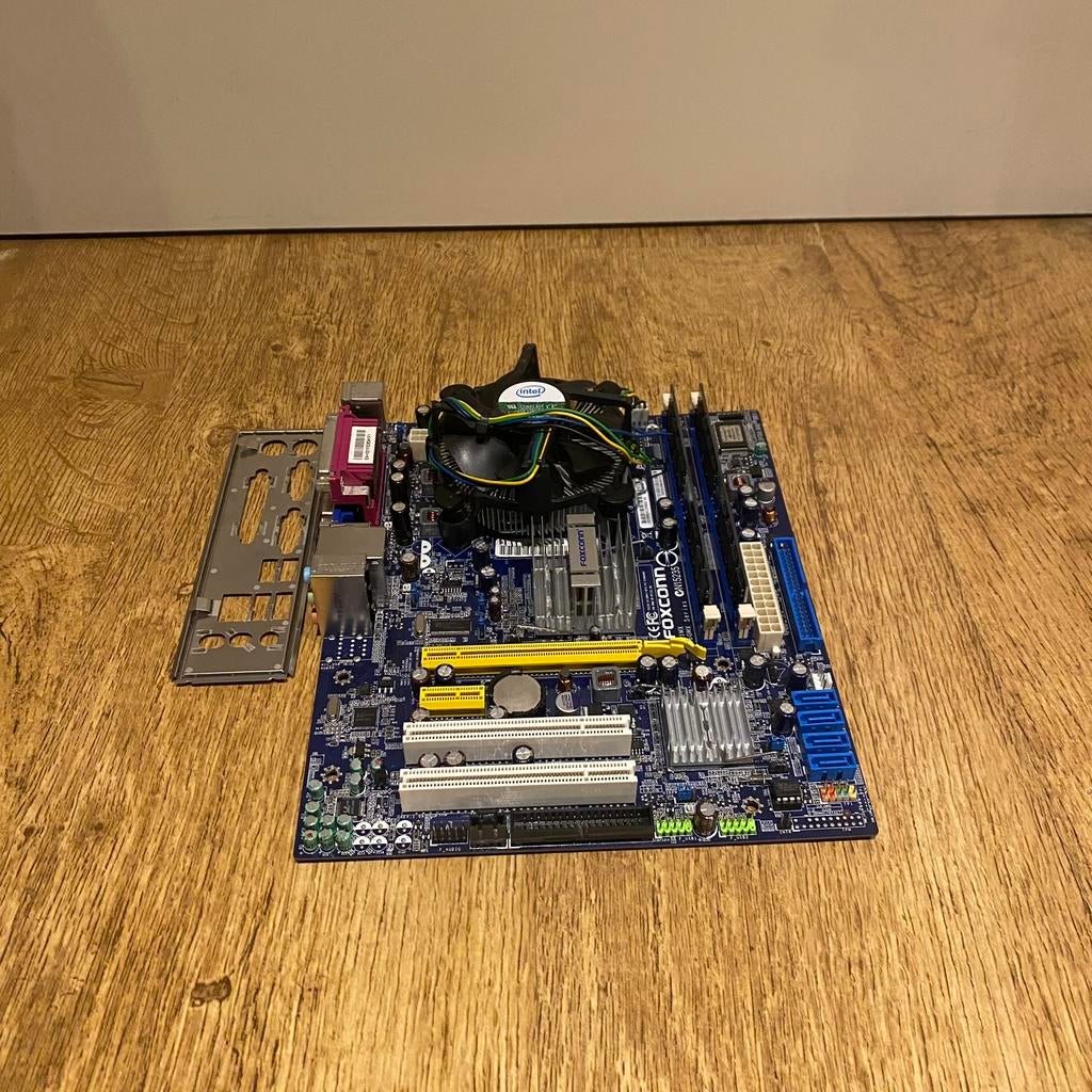 Foxconn G31MX-K met intel Dual-Core Processor, Computers en Software, Ophalen of Verzenden, Gebruikt, Intel, DDR2