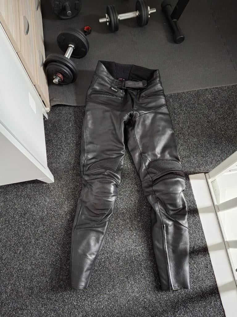 MQP leren motorbroek maat 49 – met protectoren, Broek | leer, Ophalen of Verzenden, Tweedehands, Dames