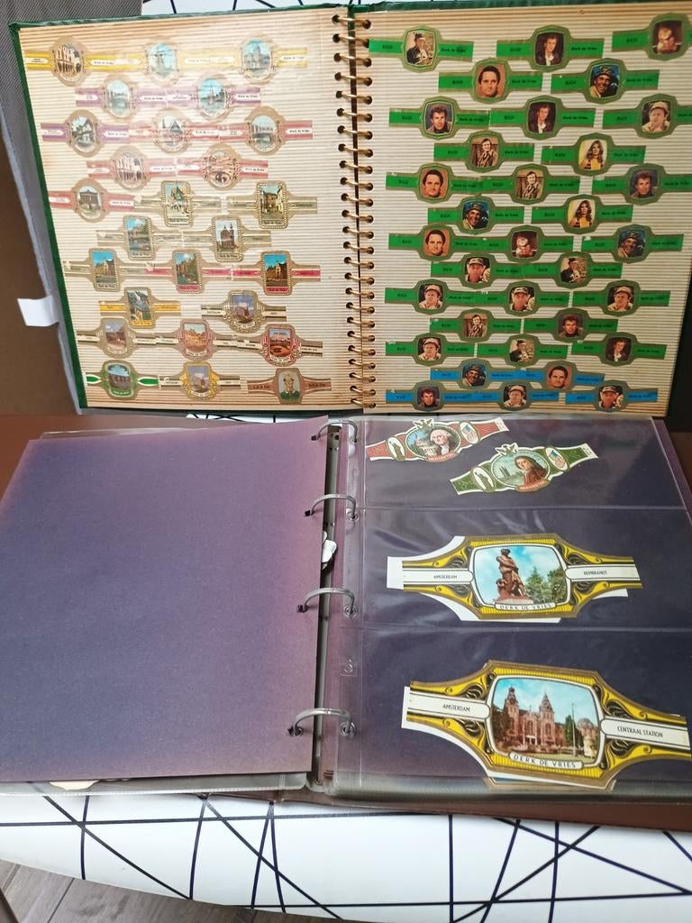 Twee albums met een verzameling van sigarenbandjes, Ophalen, Gebruikt