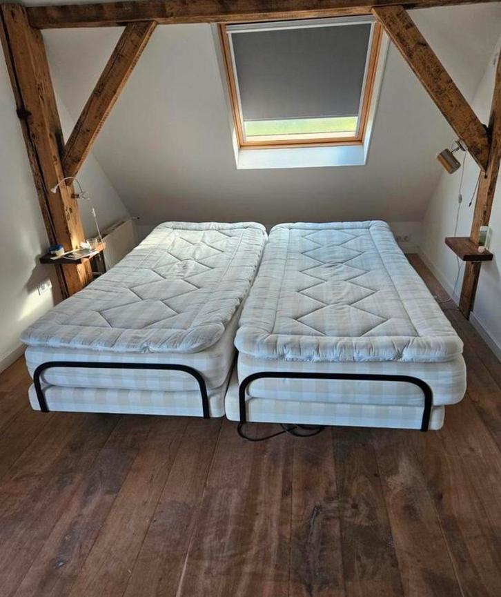 Elektrisch verstelbaar Hästens bed, Huis en Inrichting, Slaapkamer | Bedden, Gebruikt, Tweepersoons, Hout, Ophalen of Verzenden