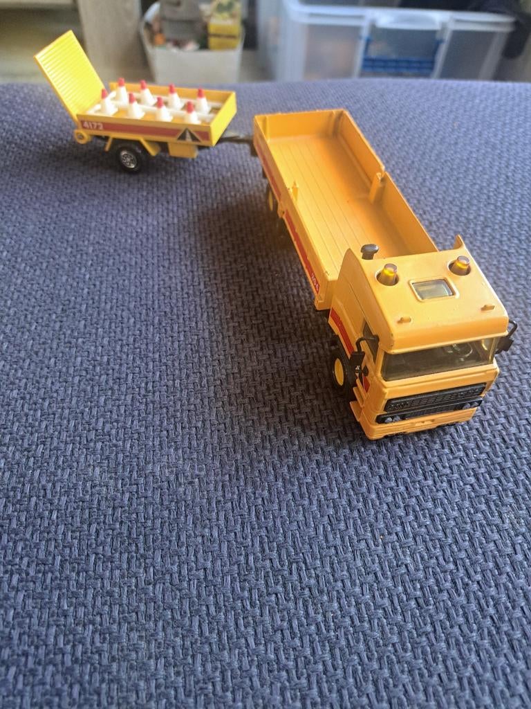 Daf 3300 matchbox model "wegwerkers", Gebruikt, England, Ophalen of Verzenden, N.b