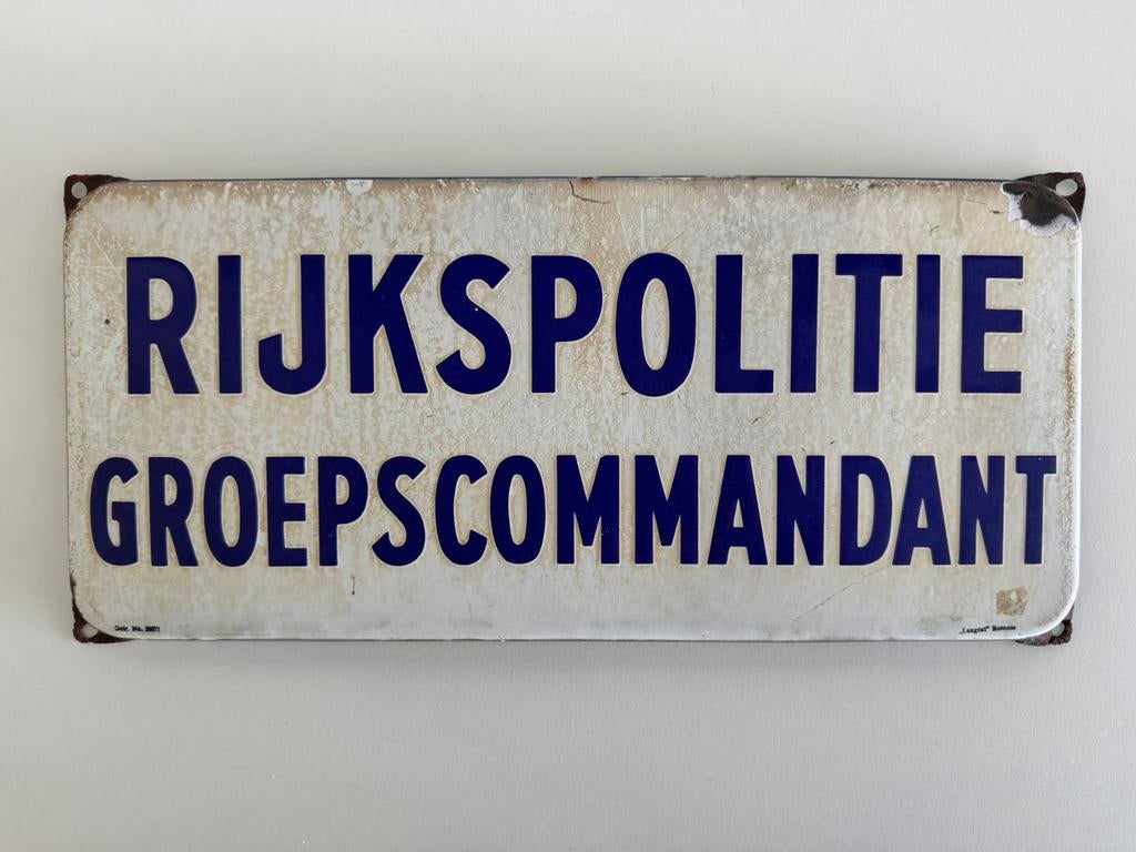 Rijkspolitie Groepscommandant emaille bordje Langcat Bussum, Ophalen, Gebruikt, Reclamebord