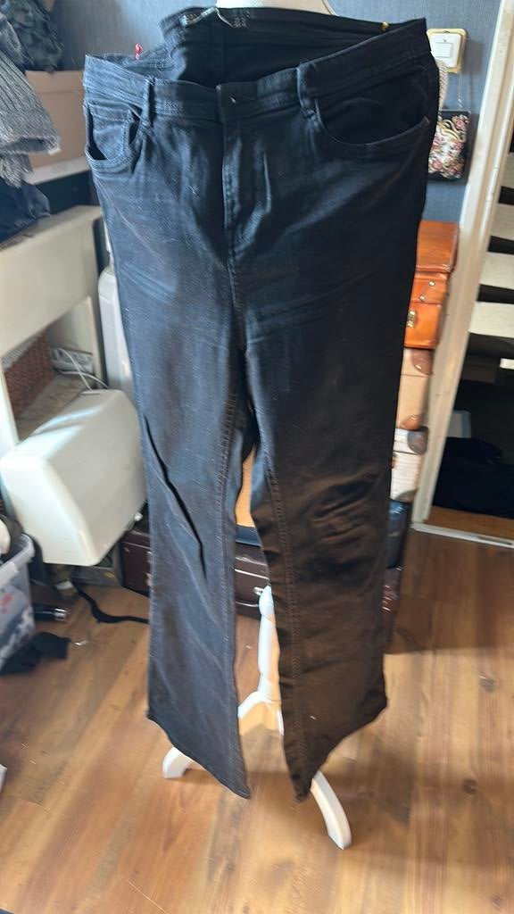 Zara jeans 44, Ophalen of Verzenden, Zo goed als nieuw, Zwart, W33 - W36 (confectie 42/44)