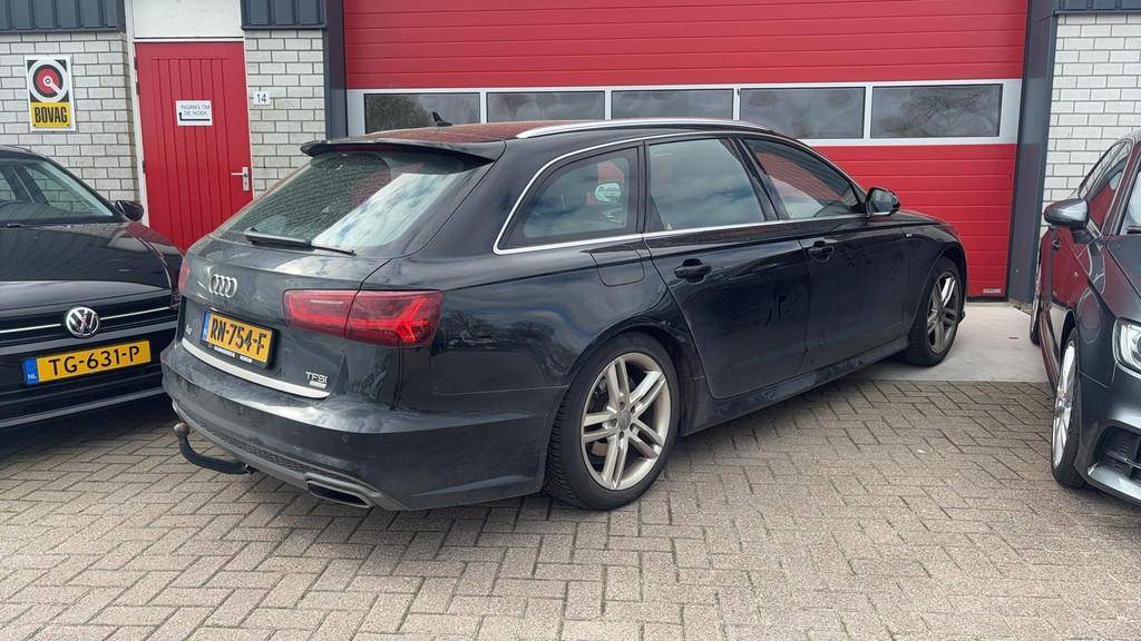 Audi A6 Avant 1.8 TFSI ultra S line Edition AUTOMAAT / TREKH, Leder en Stof, Zwart, Origineel Nederlands, Electronic Stability Program (ESP)