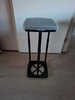 Demonteerbare afvalbak voor op de camping, Ophalen