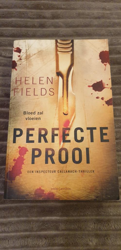 Helen Fields - Perfecte prooi, Boeken, Ophalen of Verzenden, Gelezen, Helen Fields