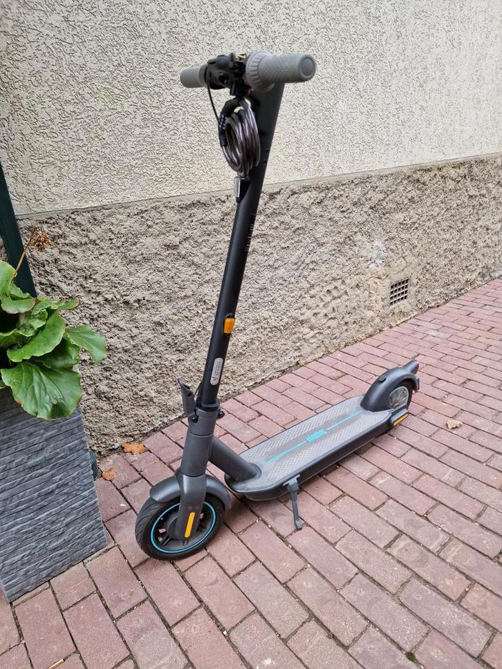 Elektrische step: Ninebot Kickscooter Max G30D, Fietsen en Brommers, Steps, Zo goed als nieuw, Elektrische step (E-scooter), Ophalen
