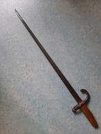 Dolk gemaakt van Franse bajonet., Verzamelen, Ophalen of Verzenden, Landmacht, Overige gebieden, Mes of Dolk