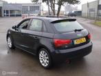 Audi A1 Sportback 1.2 TFSI Attraction Navi Airco Velgen Apk, Auto's, Voorwielaandrijving, Euro 5, Zwart, 4 cilinders