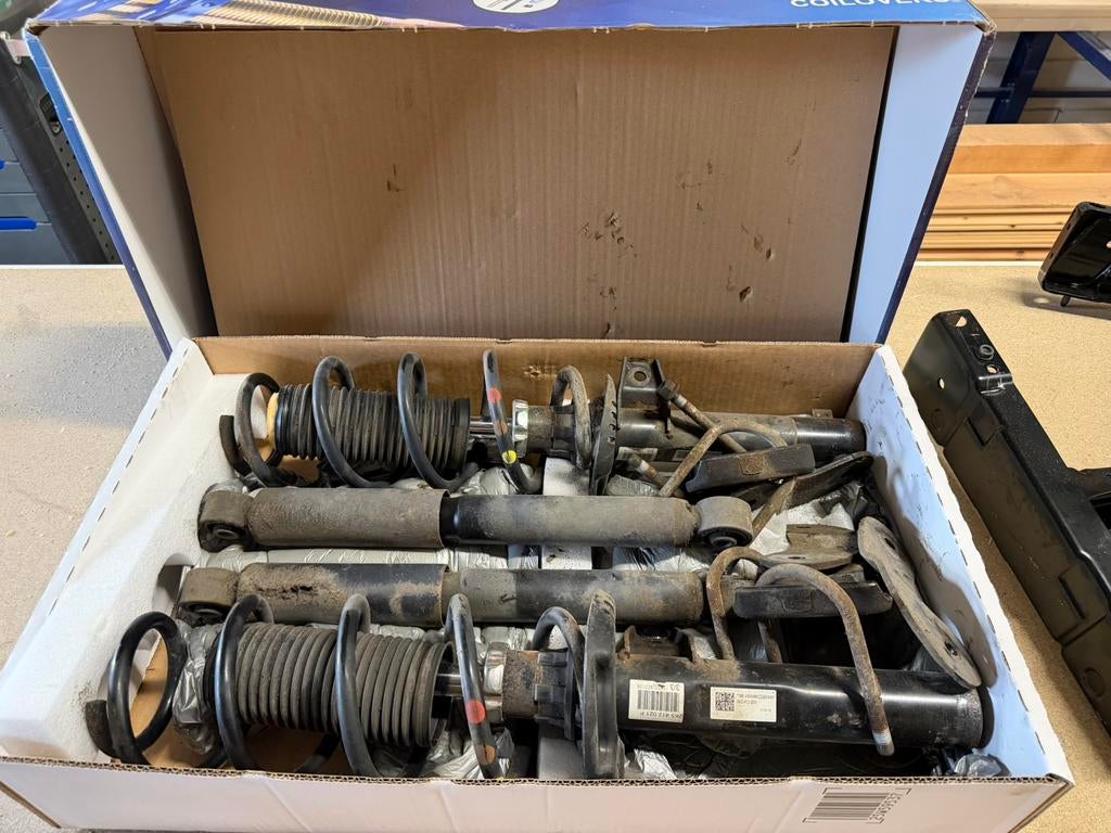Originele vw caddy mk4 vering, Ophalen, Gebruikt, Volkswagen
