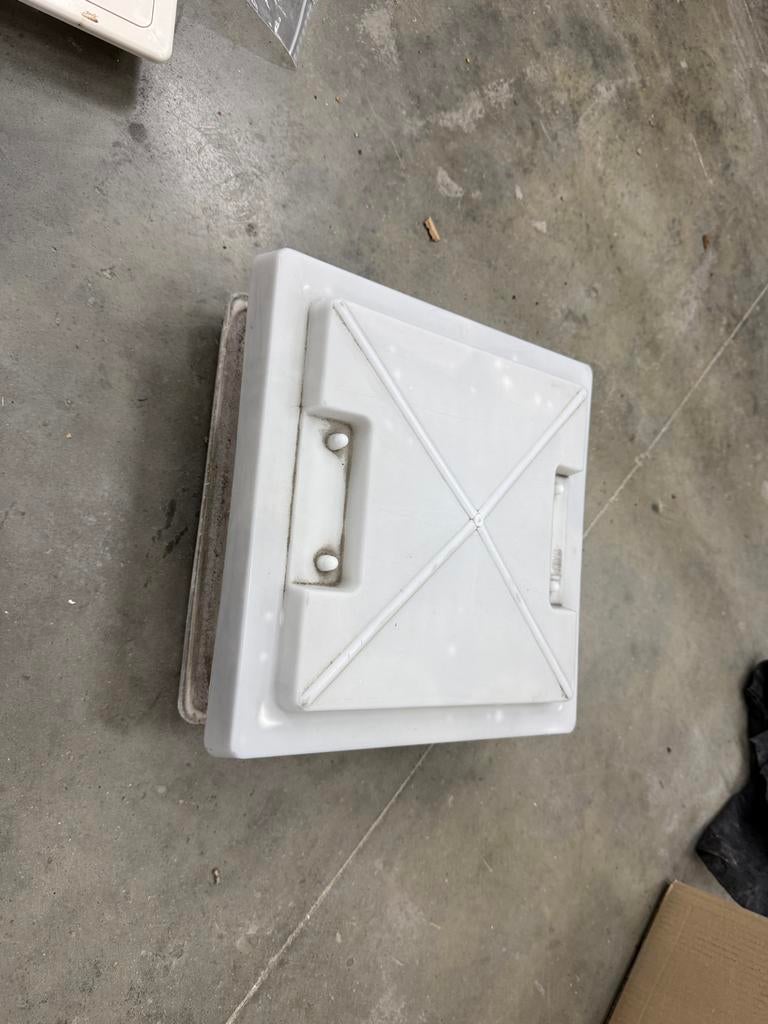 Gebruikt Dakluik 28x28, Ophalen of Verzenden, Gebruikt