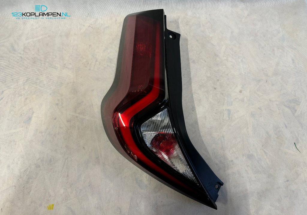 Toyota Aygo X achterlicht links, Gebruikt, -, -, Ophalen of Verzenden