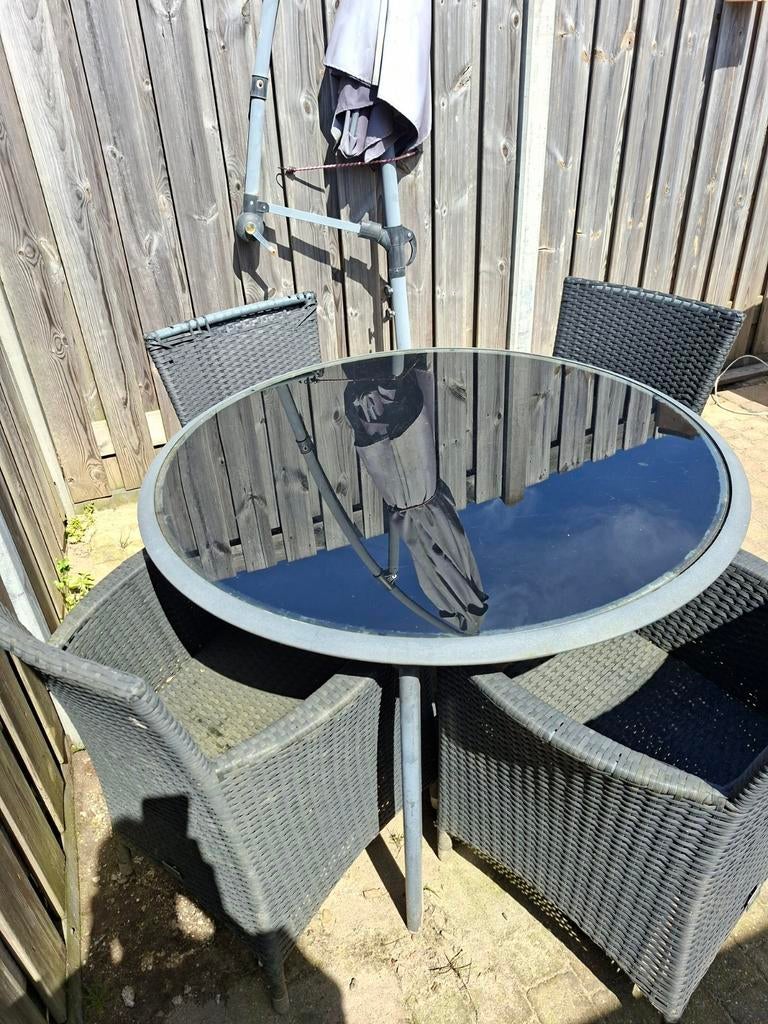 Ronde tuinset met glazen blad en 4 stoelen, Ophalen, Gebruikt, Tuinset, Eettafel