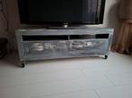 Stoer TV meubel op wieltjes - industrieel design, Gebruikt, 100 tot 150 cm, Ophalen of Verzenden, Minder dan 100 cm