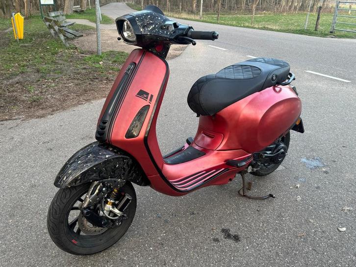 Vespa sprint 80cc malossi, Fietsen en Brommers, Scooters | Vespa, Gebruikt, Vespa S, Maximaal 45 km/u, Benzine, Ophalen